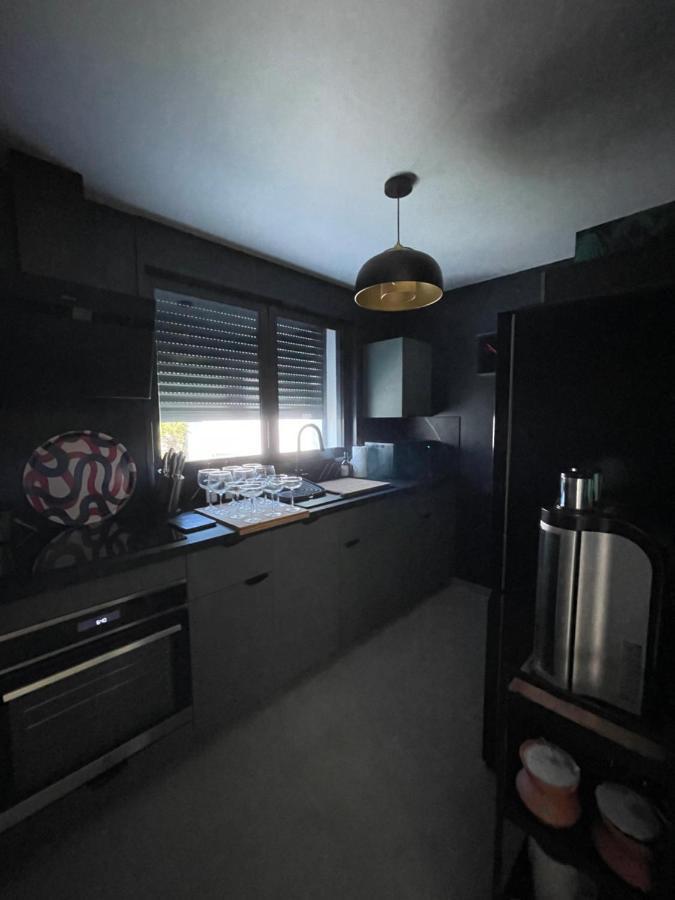 Appartement De Caractere Avec Jacuzzi Fréjus Eksteriør billede